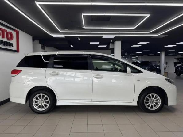 Toyota Wish II с пробегом 2011 года, цена 1 319 000 рублей, 141812 км, минивэн, Автокод Объявления