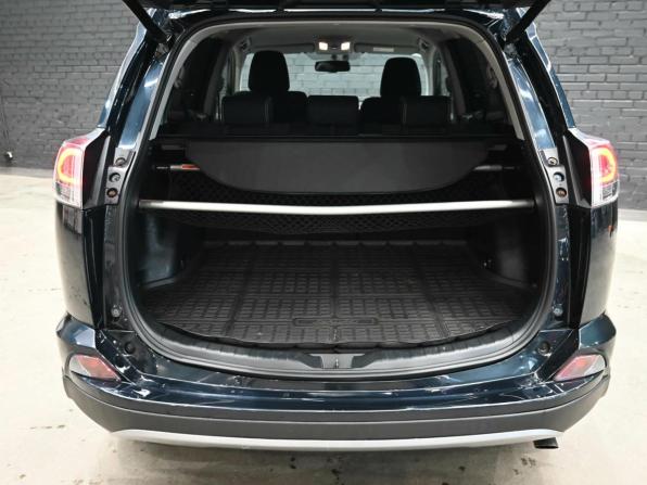 Toyota RAV4 IV (XA40) Рестайлинг с пробегом 2016 года, цена 2 300 000 рублей, 212767 км, внедорожник, Автокод Объявления