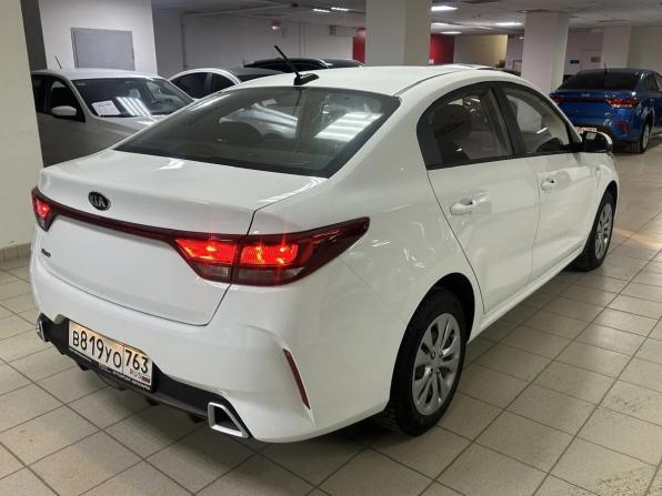 Kia Rio IV Рестайлинг с пробегом 2020 года, цена 1 430 000 рублей, 66002 км, седан, Автокод Объявления