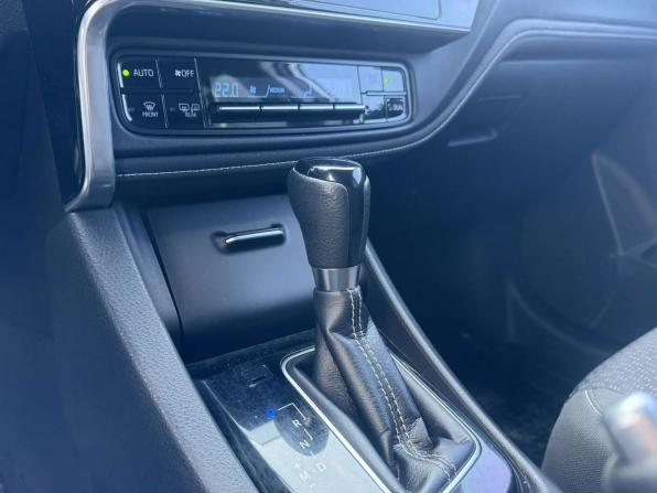 Toyota Corolla XI (E160 E170 E180) Рестайлинг 1 с пробегом 2018 года, цена 1 653 500 рублей, 96848 км, седан, Автокод Объявления