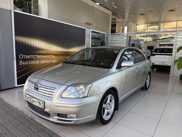 Toyota Avensis II с пробегом 2004 года, цена 750 000 рублей, 238337 км, лифтбек, Автокод Объявления