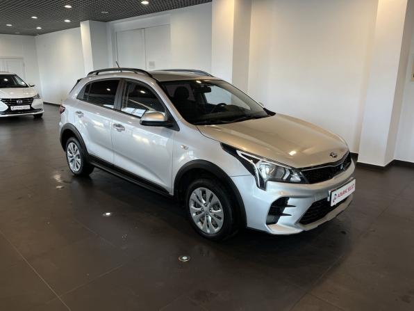 Kia Rio IV Рестайлинг с пробегом 2021 года, цена 1 395 000 рублей, 135838 км, хэтчбек, Автокод Объявления