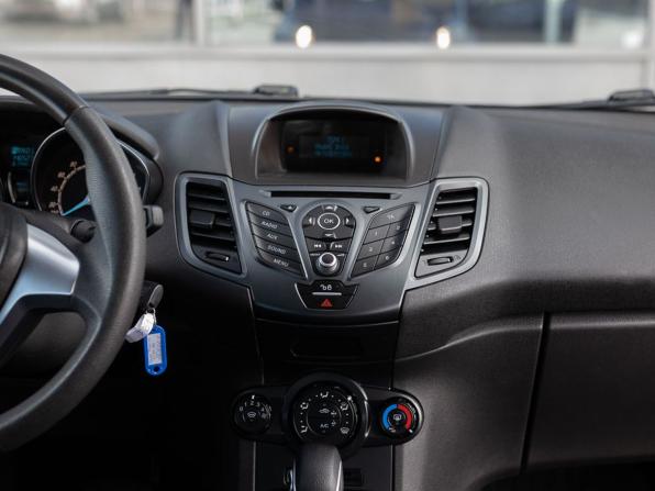 Ford Fiesta Mk6 Рестайлинг с пробегом 2016 года, цена 720 000 рублей, 146522 км, хэтчбек, Автокод Объявления