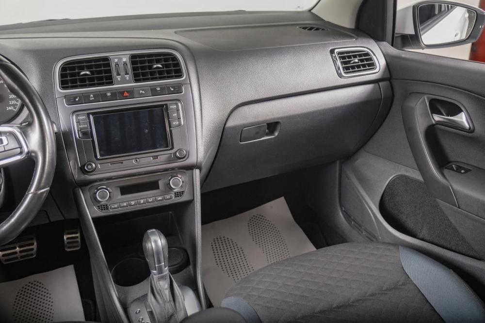 Volkswagen Polo V Рестайлинг Томск  - изображение 12