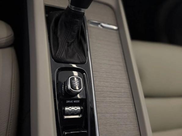 Volvo XC60 II с пробегом 2020 года, цена 3 950 000 рублей, 74042 км, внедорожник, Автокод Объявления
