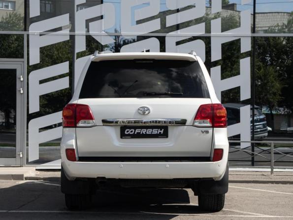 Toyota Land Cruiser 200 Series Рестайлинг 1 с пробегом 2015 года, цена 4 690 000 рублей, 162206 км, внедорожник, Автокод Объявления