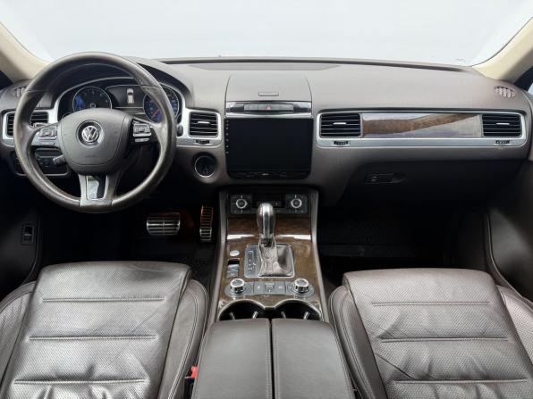 Volkswagen Touareg II с пробегом 2013 года, цена 1 550 000 рублей, 293070 км, внедорожник, Автокод Объявления