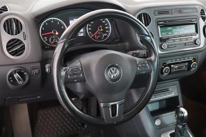 Volkswagen Tiguan I Рестайлинг с пробегом 2012 года, цена 999 000 рублей, 271300 км, внедорожник, Автокод Объявления