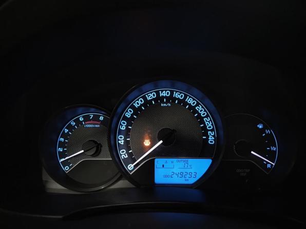 Toyota Corolla XI (E160 E170 E180) с пробегом 2014 года, цена 1 079 000 рублей, 249000 км, седан, Автокод Объявления