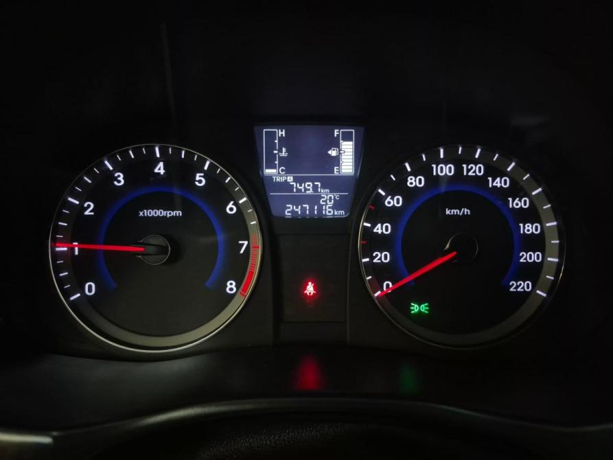 Hyundai Solaris I Рестайлинг Альметьевск  - изображение 16