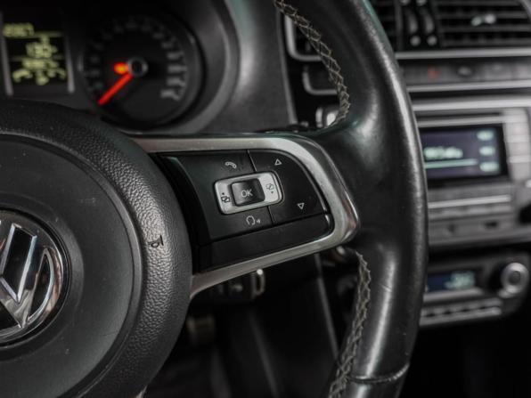 Volkswagen Polo V Рестайлинг с пробегом 2018 года, цена 1 229 000 рублей, 183827 км, седан, Автокод Объявления
