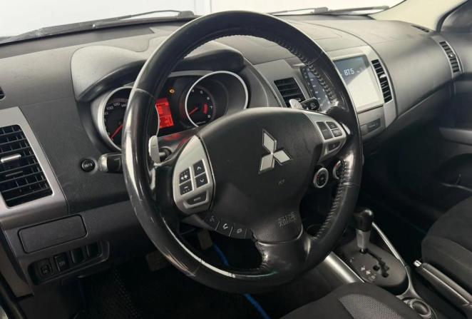 Mitsubishi Outlander II с пробегом 2007 года, цена 790 000 рублей, 213201 км, внедорожник, Автокод Объявления