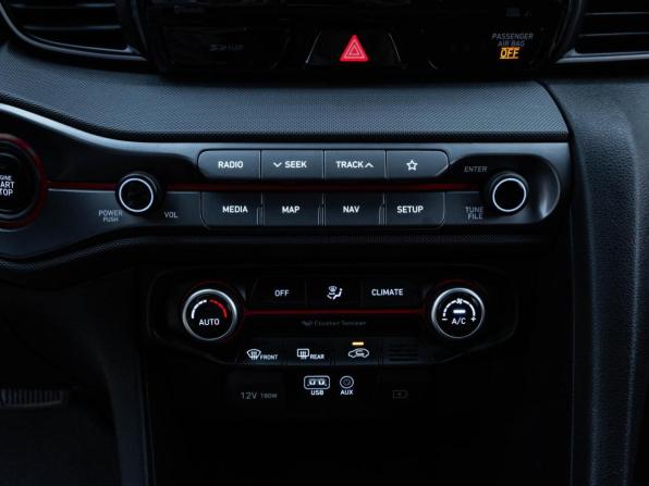 Hyundai Veloster II с пробегом 2019 года, цена 2 310 000 рублей, 64488 км, хэтчбек, Автокод Объявления