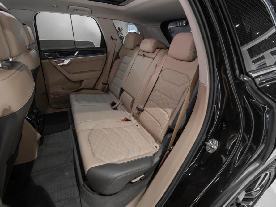 Volkswagen Touareg III Москва  - изображение 12