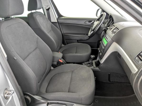 Skoda Yeti I Рестайлинг с пробегом 2014 года, цена 1 265 000 рублей, 102059 км, внедорожник, Автокод Объявления