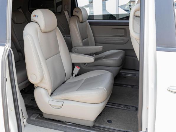 Kia Carnival III с пробегом 2017 года, цена 2 275 000 рублей, 94398 км, минивэн, Автокод Объявления