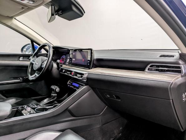 Kia K5 III с пробегом 2021 года, цена 2 280 000 рублей, 98494 км, седан, Автокод Объявления