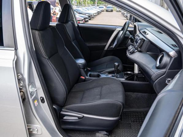 Toyota RAV4 IV (XA40) Рестайлинг с пробегом 2016 года, цена 2 430 000 рублей, 53951 км, внедорожник, Автокод Объявления