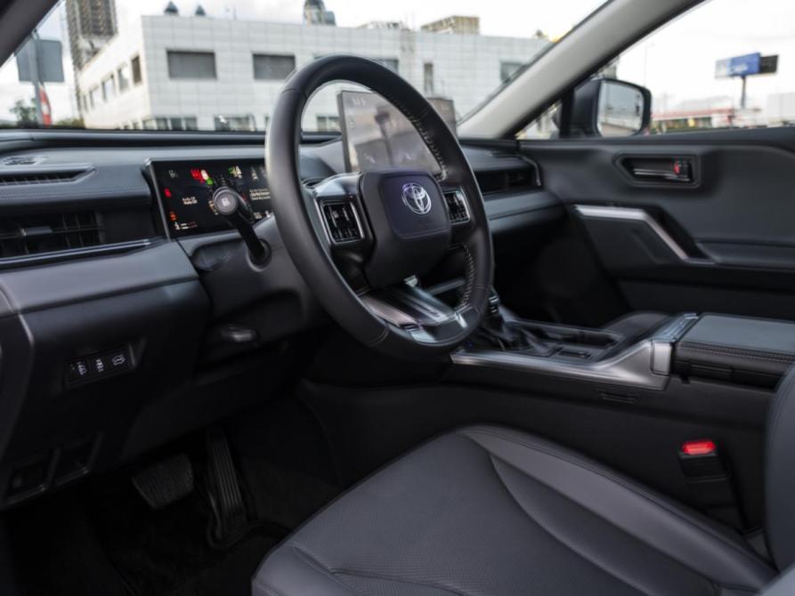 Toyota RAV4 VI (XA60) Москва  - изображение 9