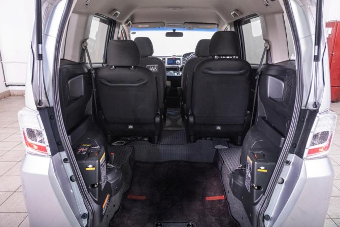 Honda Freed I Рестайлинг с пробегом 2013 года, цена 1 229 000 рублей, 116980 км, компактвэн, Автокод Объявления