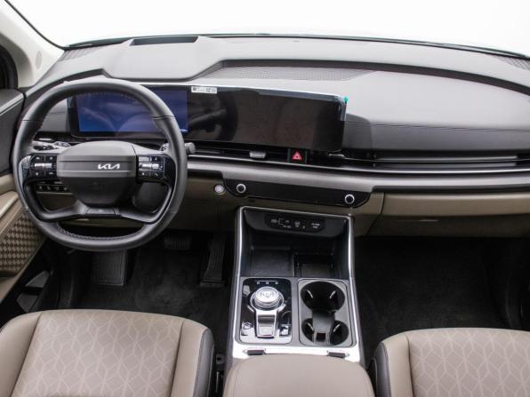 Kia Carnival IV Рестайлинг с пробегом 2025 года, цена 5 440 000 рублей, 10600 км, минивэн, Автокод Объявления