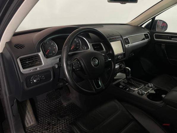 Volkswagen Touareg II Рестайлинг с пробегом 2015 года, цена 2 365 000 рублей, 267100 км, внедорожник, Автокод Объявления