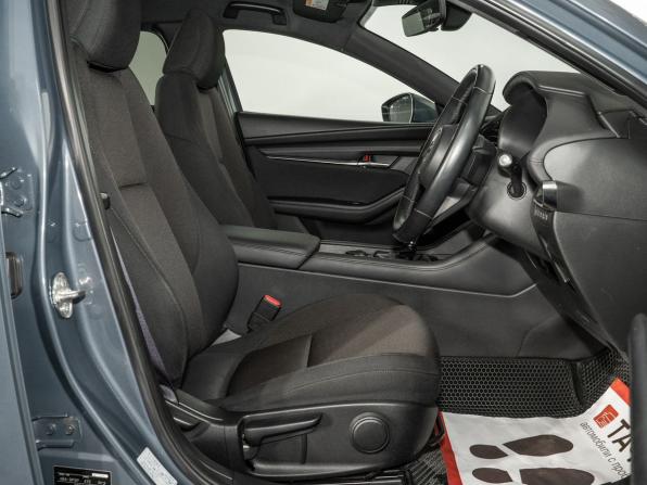 Mazda 3 IV (BP) с пробегом 2019 года, цена 1 690 500 рублей, 43118 км, седан, Автокод Объявления