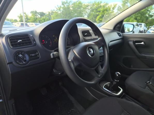 Volkswagen Polo V Рестайлинг с пробегом 2018 года, цена 850 000 рублей, 148114 км, седан, Автокод Объявления