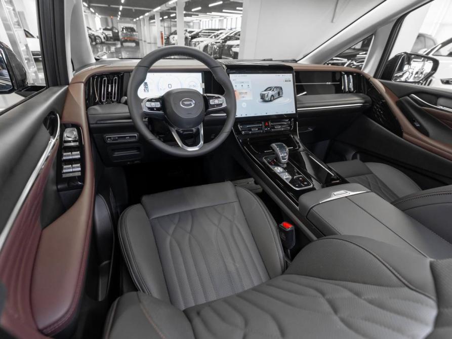 GAC Trumpchi M8 II Москва  - изображение 7