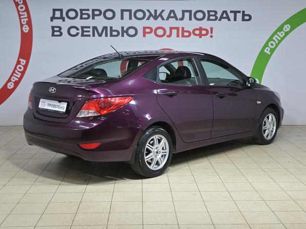 Hyundai Solaris I с пробегом 2013 года, цена 670 000 рублей, 212000 км, седан, Автокод Объявления