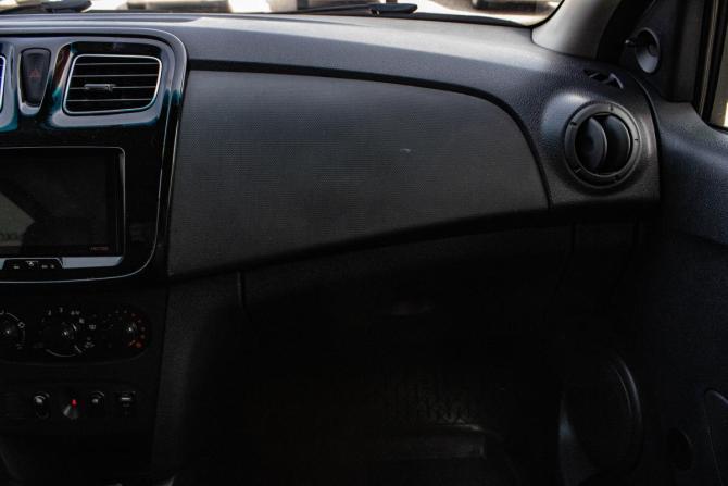 Renault Sandero II с пробегом 2015 года, цена 649 000 рублей, 128598 км, хэтчбек, Автокод Объявления