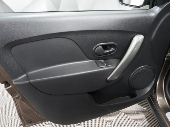 Renault Sandero II Рестайлинг с пробегом 2019 года, цена 1 150 000 рублей, 67000 км, хэтчбек, Автокод Объявления