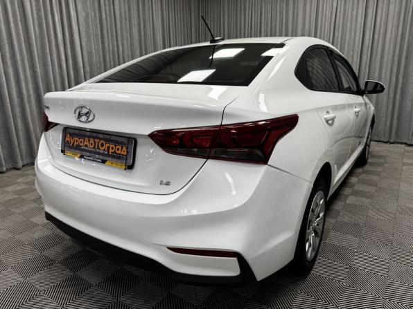 Hyundai Solaris II с пробегом 2019 года, цена 1 370 000 рублей, 84017 км, седан, Автокод Объявления