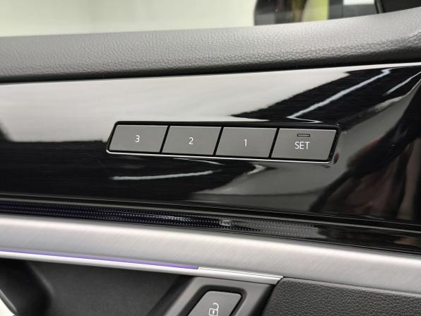 Volkswagen Touareg III с пробегом 2019 года, цена 4 595 000 рублей, 138965 км, внедорожник, Автокод Объявления