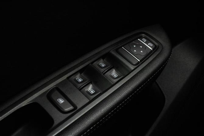 Renault Arkana I с пробегом 2019 года, цена 1 350 000 рублей, 179721 км, внедорожник, Автокод Объявления