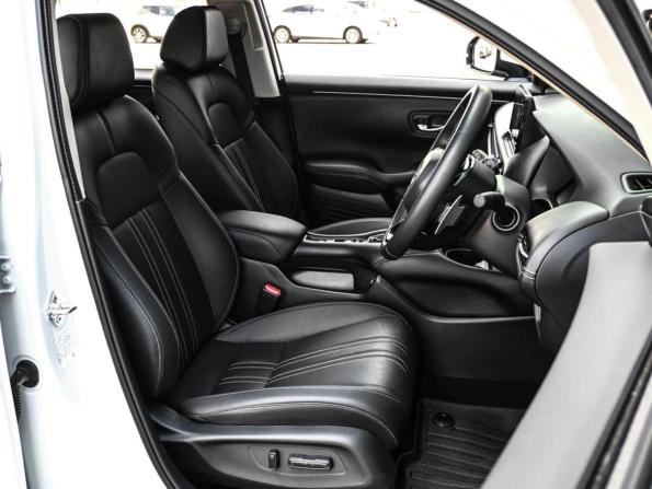 Honda ZR-V с пробегом 2024 года, цена 3 079 000 рублей, 15125 км, внедорожник, Автокод Объявления