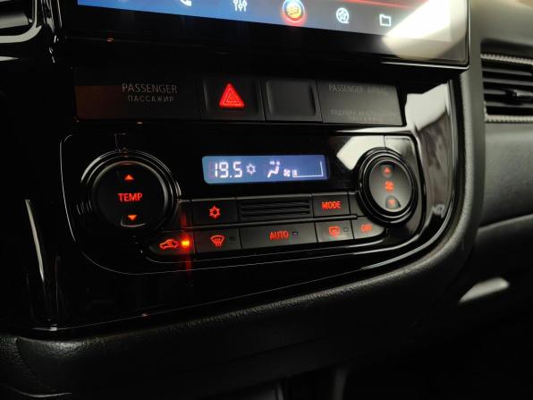 Mitsubishi Outlander III Рестайлинг 2 с пробегом 2018 года, цена 1 747 000 рублей, 108393 км, внедорожник, Автокод Объявления