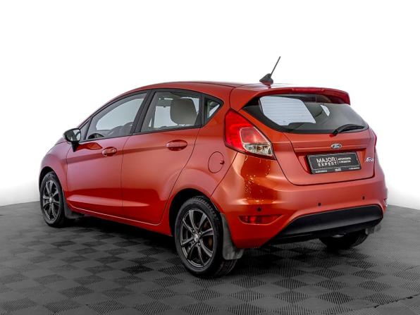Ford Fiesta Mk6 Рестайлинг с пробегом 2019 года, цена 1 150 000 рублей, 62154 км, хэтчбек, Автокод Объявления