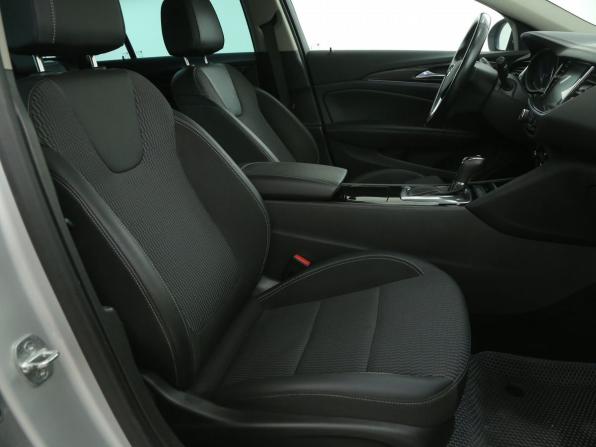 Opel Insignia II с пробегом 2019 года, цена 1 757 000 рублей, 171000 км, универсал, Автокод Объявления