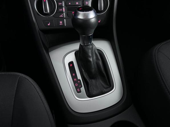Audi Q3 I (8U) Рестайлинг с пробегом 2016 года, цена 1 827 000 рублей, 106050 км, внедорожник, Автокод Объявления