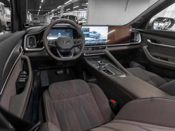Geely Monjaro I Рестайлинг 2 с пробегом 2025 года, цена 4 050 000 рублей, 25 км, внедорожник, Автокод Объявления