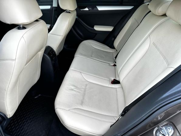 Volkswagen Jetta VI с пробегом 2012 года, цена 1 049 000 рублей, 161100 км, седан, Автокод Объявления