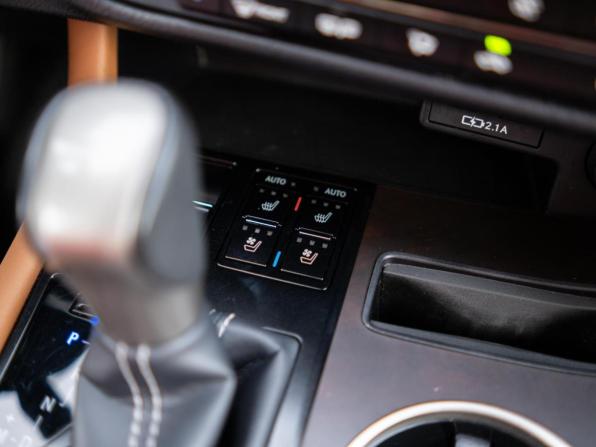 Lexus RX IV Рестайлинг с пробегом 2021 года, цена 4 299 000 рублей, 49179 км, внедорожник, Автокод Объявления