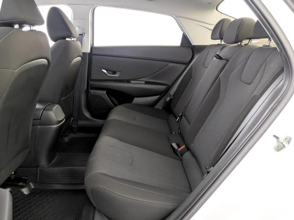 Hyundai Elantra VII (CN7) с пробегом 2022 года, цена 1 919 000 рублей, 42343 км, седан, Автокод Объявления