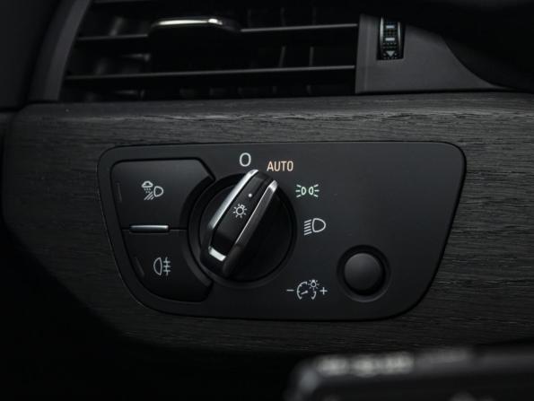 Audi A4 V (B9) с пробегом 2018 года, цена 2 279 000 рублей, 109445 км, седан, Автокод Объявления