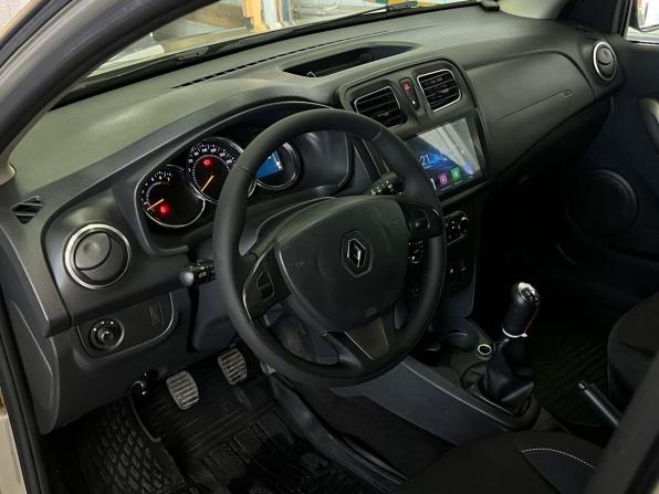 Renault Sandero II с пробегом 2017 года, цена 950 000 рублей, 142902 км, хэтчбек, Автокод Объявления