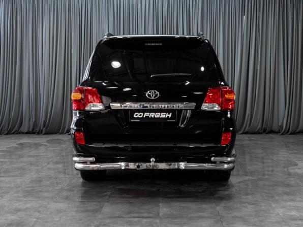 Toyota Land Cruiser 200 Series Рестайлинг 1 с пробегом 2012 года, цена 4 449 000 рублей, 217160 км, внедорожник, Автокод Объявления