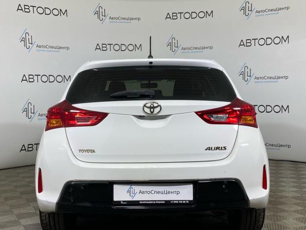 Toyota Auris II с пробегом 2013 года, цена 1 069 900 рублей, 151965 км, хэтчбек, Автокод Объявления