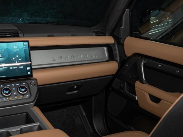 Новый Land Rover Defender II 2026 года, цена 16 890 000 рублей, внедорожник, Автокод Объявления