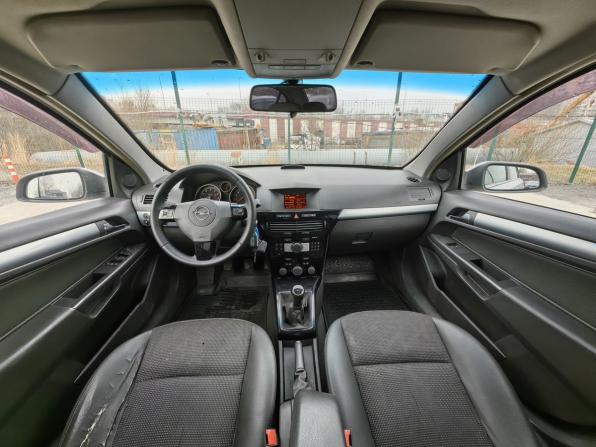 Opel Astra H Рестайлинг с пробегом 2008 года, цена 244 900 рублей, 270000 км, седан, Автокод Объявления